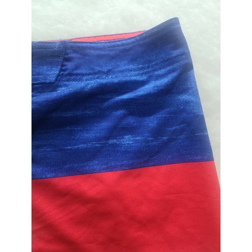Old Navy California Men's Board Shorts Size 34 Red Navy Blue NEW w/out Tags - Picture 4 of 8